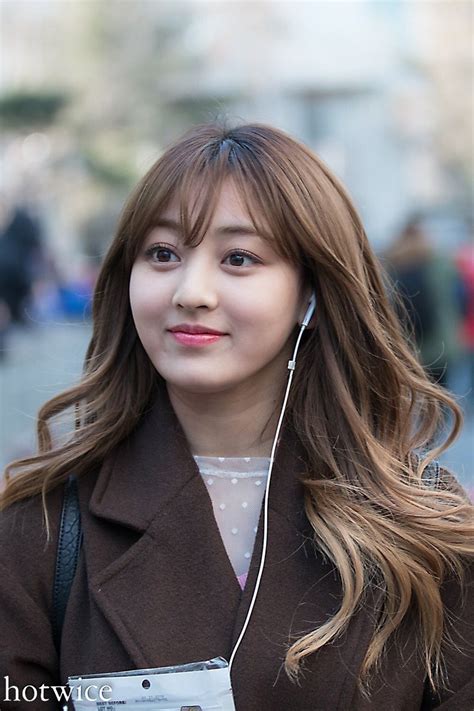 Jihyo Official Color Jihyo’s Guide to Accentuated Eyes and Soft Blush Makeup.  Jihyo Official Color